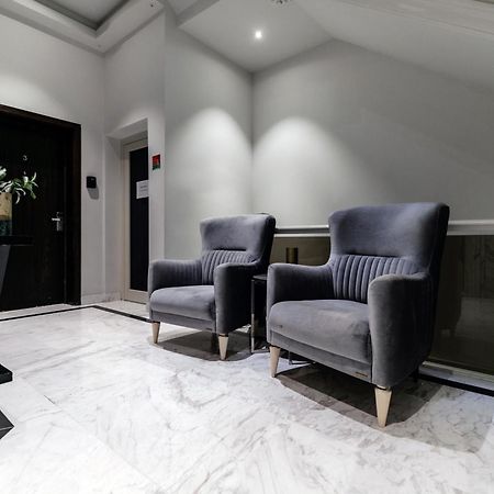 High Street Kensington Apartments London Exterior photo