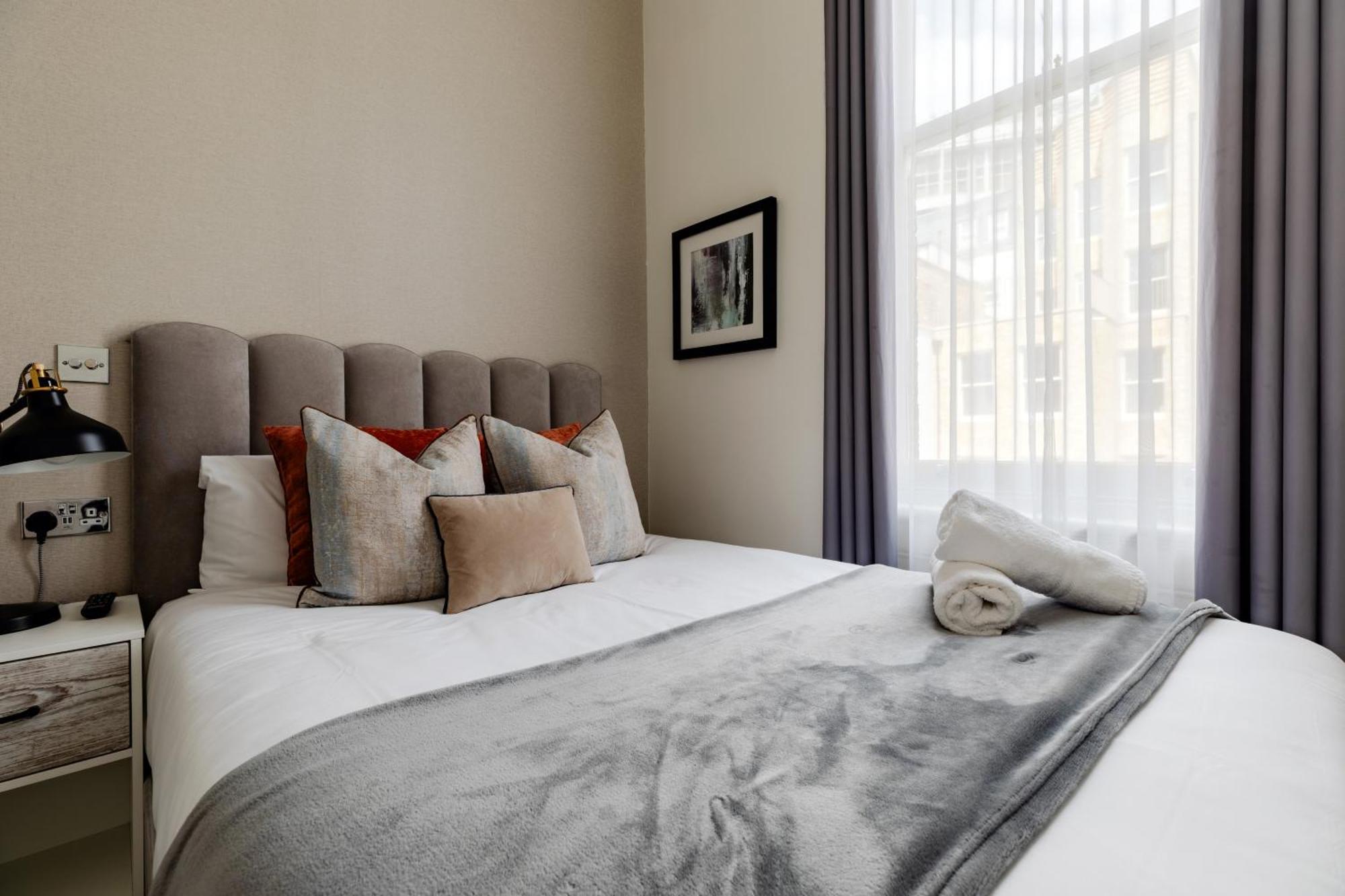 High Street Kensington Apartments London Room photo