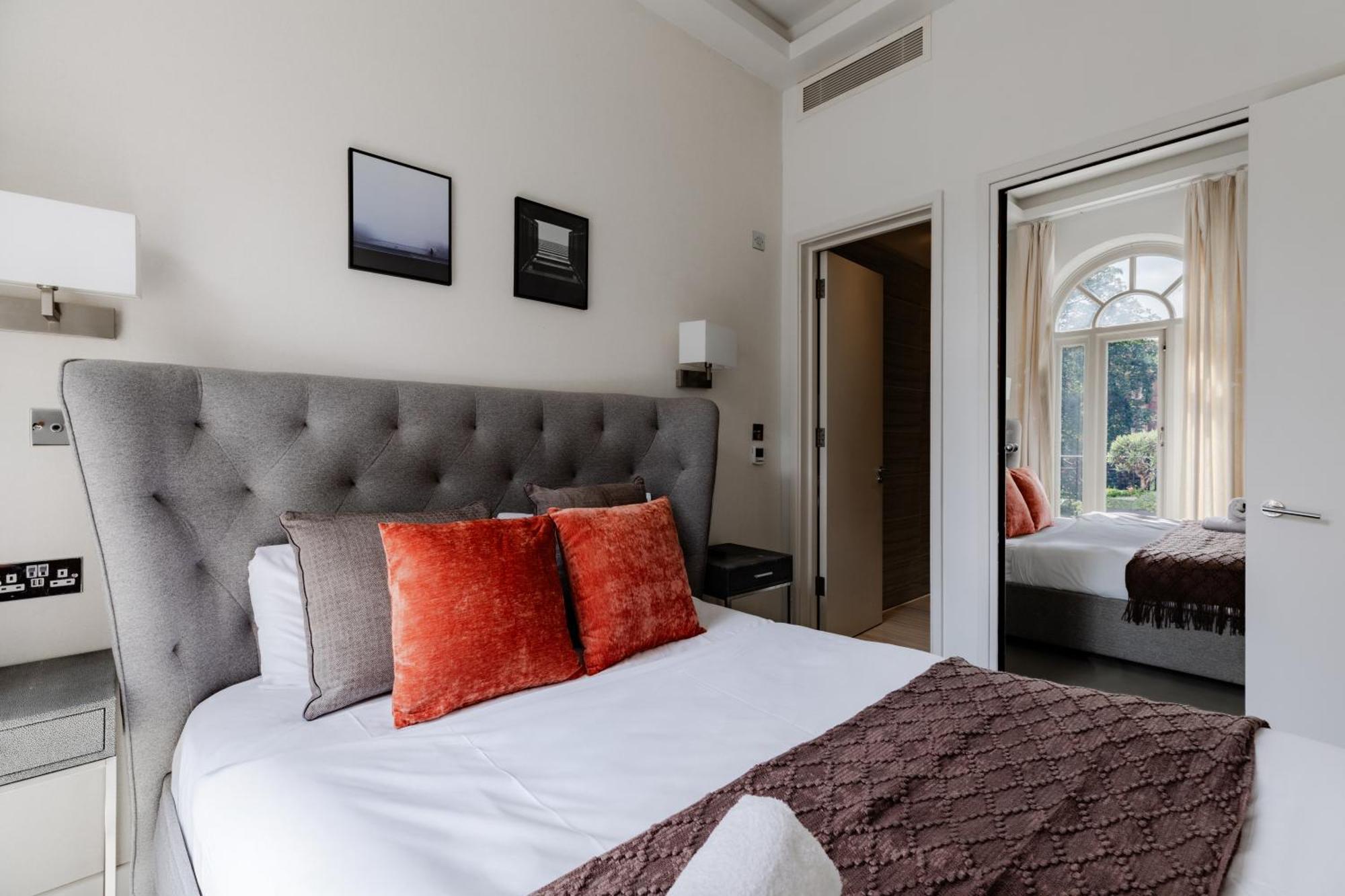 High Street Kensington Apartments London Room photo