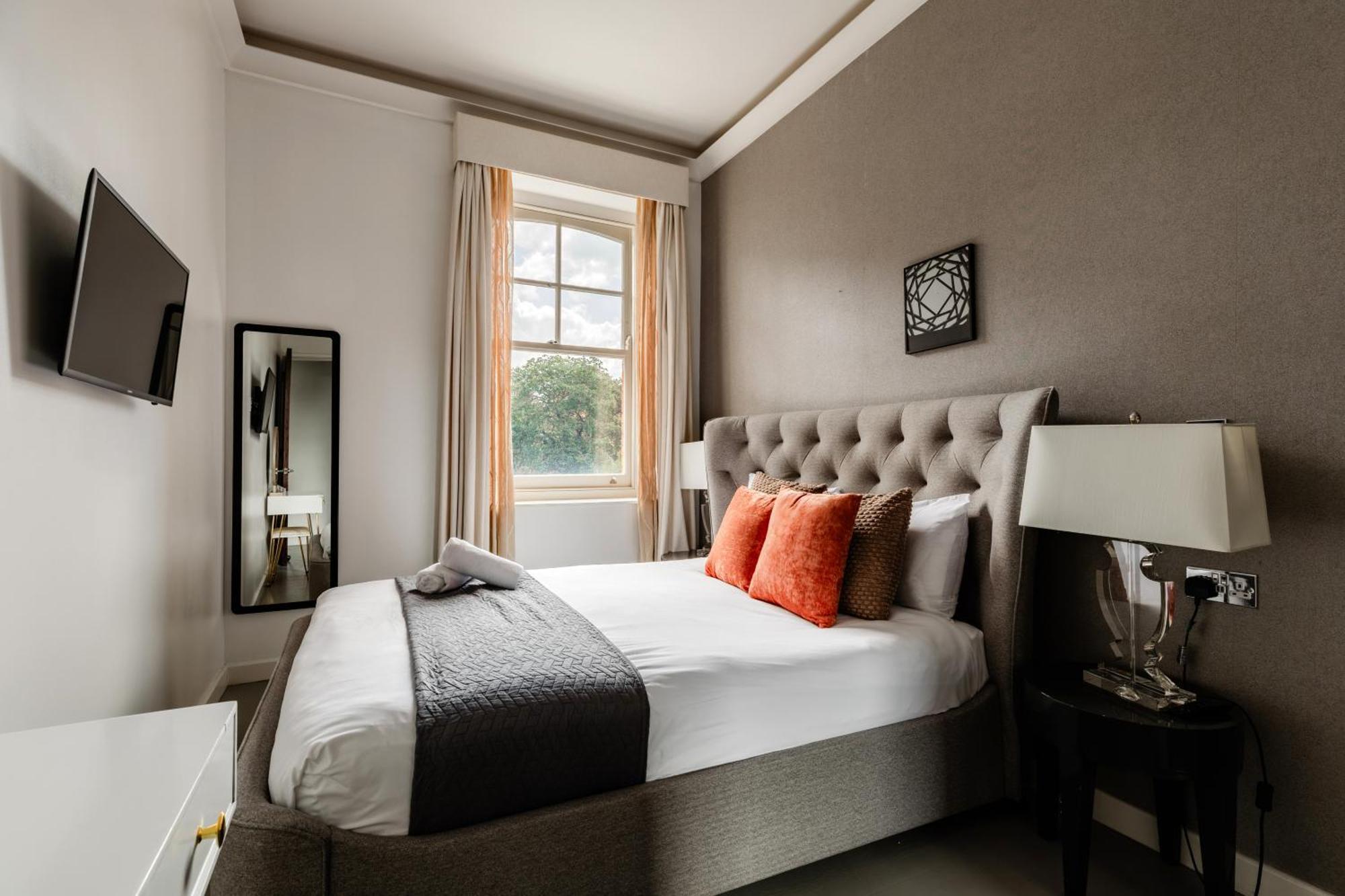 High Street Kensington Apartments London Room photo